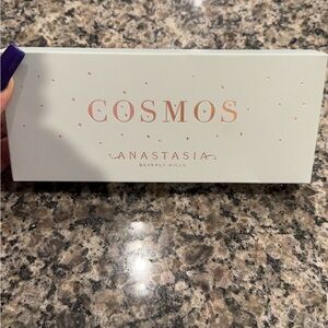 NIB  Anastasia Beverly Hills Cosmos palette